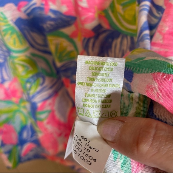 NWT Lilly Pulitzer Etta Top T-shirt Havana Cocktail 001504 Pink Green Blue New - Picture 4 of 9
